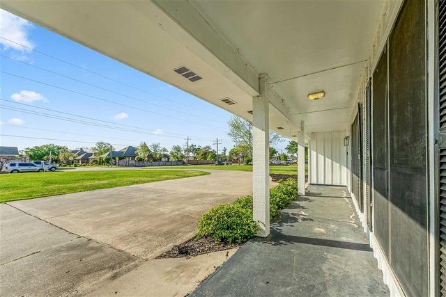 4001 Lake Street, Lake Charles, LA 70605