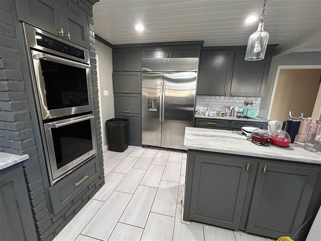 4001 Lake Street, Lake Charles, LA 70605