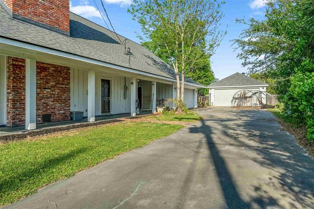 4001 Lake Street, Lake Charles, LA 70605