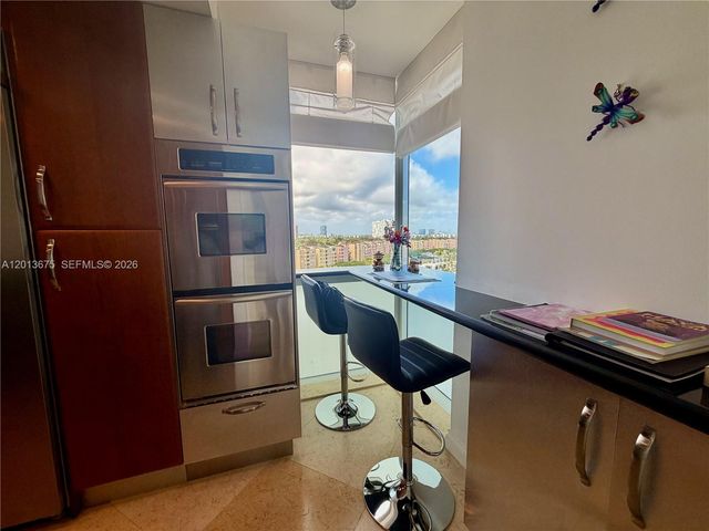19400 Turnberry Way 731, Aventura, FL 33180