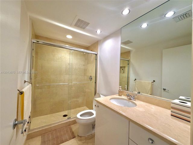 19400 Turnberry Way 731, Aventura, FL 33180