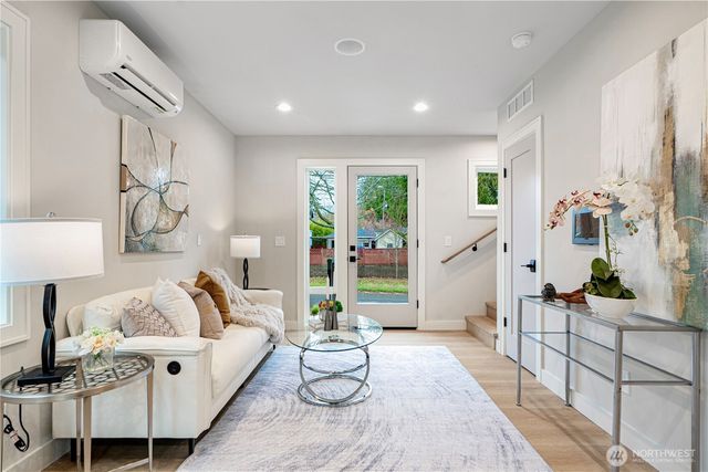 3054 Fairmount Ave SW, Seattle, WA 98116