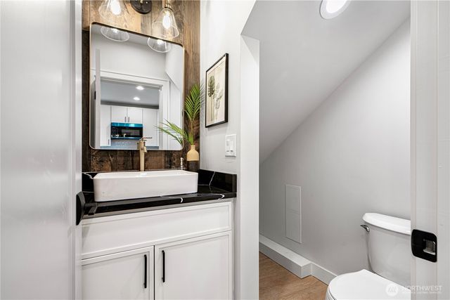 3054 Fairmount Ave SW, Seattle, WA 98116