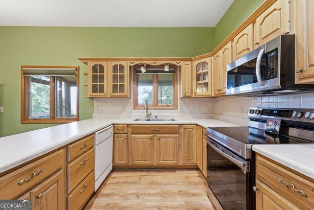 82 Appalachian Point, Sky Valley, GA 30537