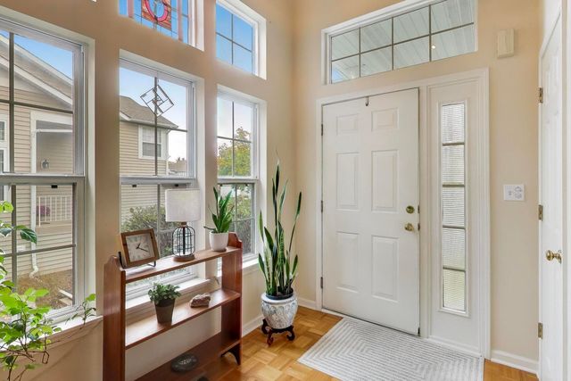 6648 Weather Hill Drive, Willowbrook, IL 60527