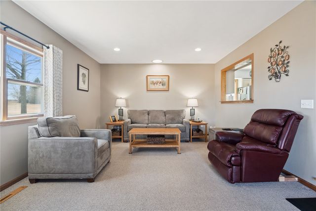 7812 Wieneke Circle SW, Cedar Rapids, IA 52404