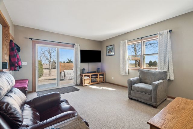 7812 Wieneke Circle SW, Cedar Rapids, IA 52404