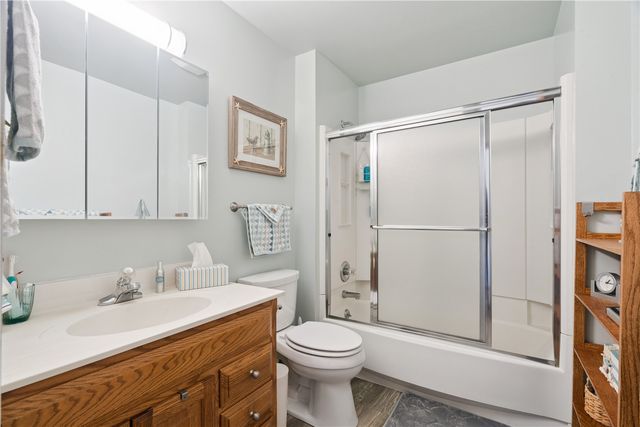 7812 Wieneke Circle SW, Cedar Rapids, IA 52404