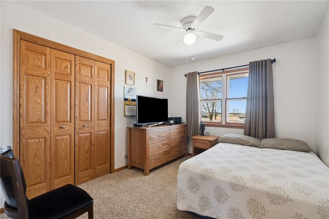 7812 Wieneke Circle SW, Cedar Rapids, IA 52404