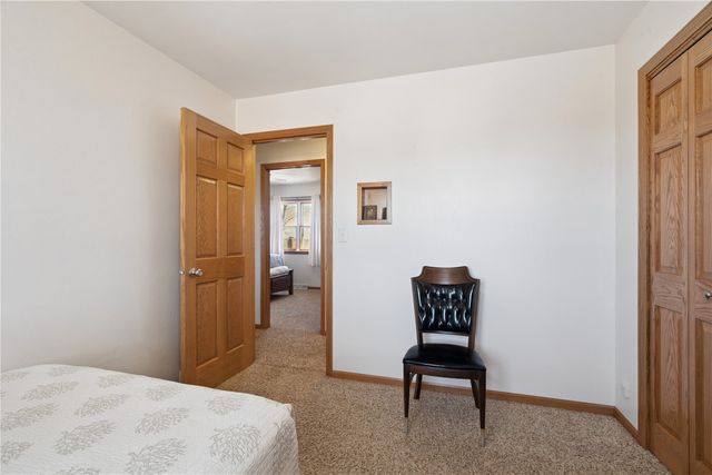 7812 Wieneke Circle SW, Cedar Rapids, IA 52404