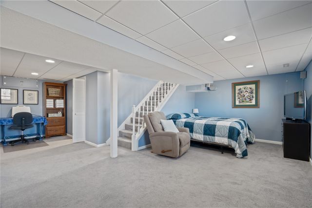 7812 Wieneke Circle SW, Cedar Rapids, IA 52404