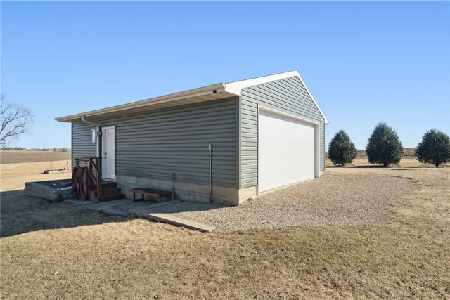 7812 Wieneke Circle SW, Cedar Rapids, IA 52404