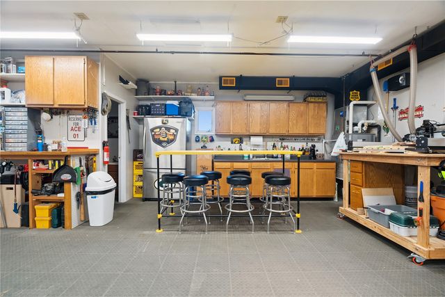 7812 Wieneke Circle SW, Cedar Rapids, IA 52404