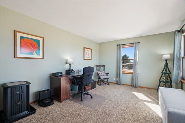 7812 Wieneke Circle SW, Cedar Rapids, IA 52404