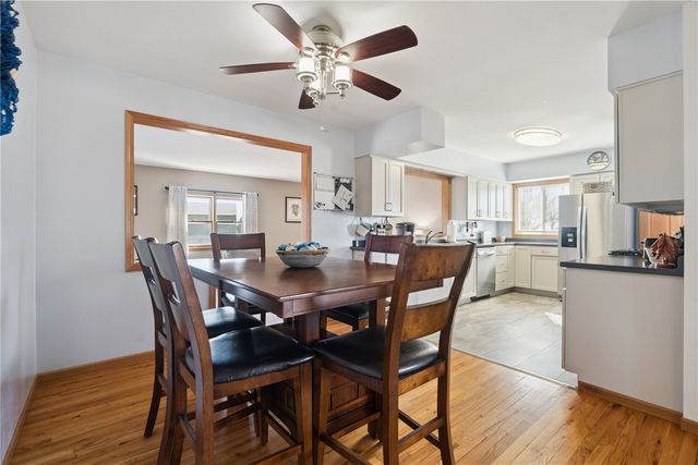 7812 Wieneke Circle SW, Cedar Rapids, IA 52404