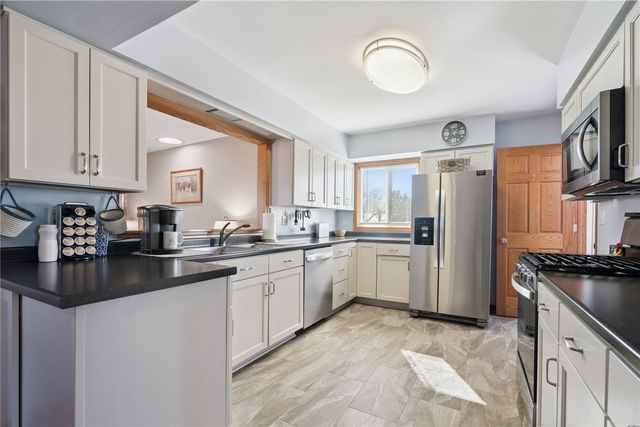 7812 Wieneke Circle SW, Cedar Rapids, IA 52404