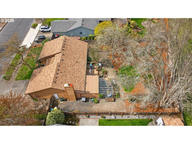945 WILLAMINA Ave, Forest Grove, OR 97116