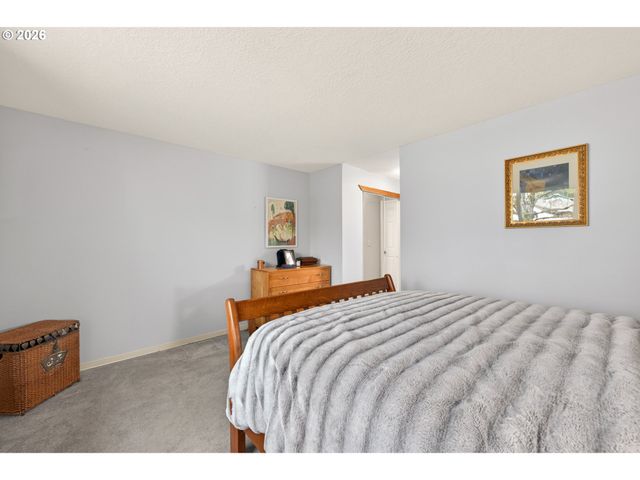 945 WILLAMINA Ave, Forest Grove, OR 97116