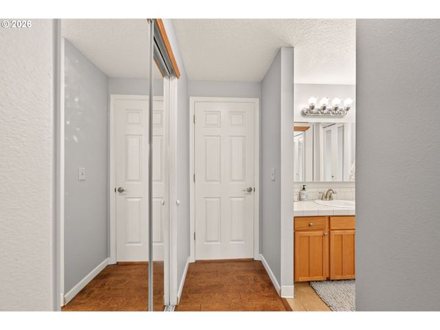 945 WILLAMINA Ave, Forest Grove, OR 97116