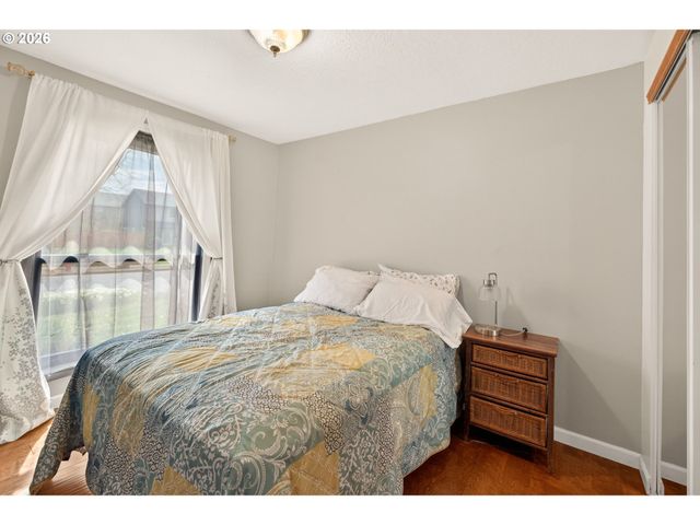 945 WILLAMINA Ave, Forest Grove, OR 97116