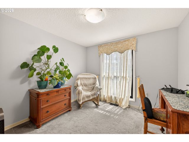 945 WILLAMINA Ave, Forest Grove, OR 97116