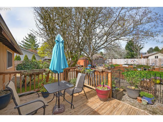 945 WILLAMINA Ave, Forest Grove, OR 97116