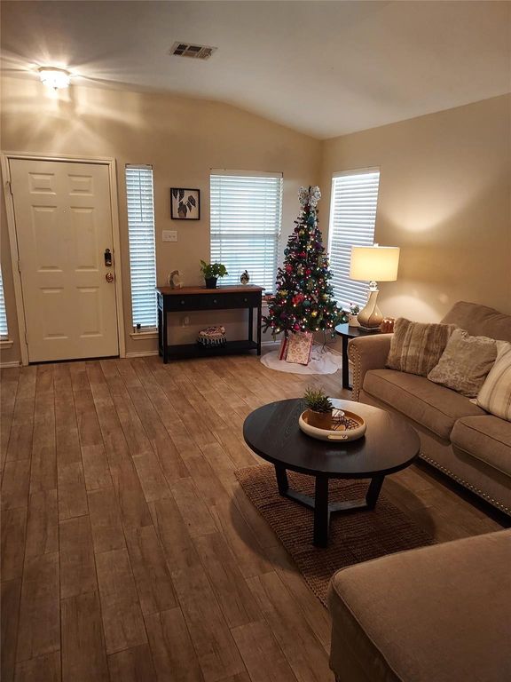 802 Bull Creek PKWY, Cedar Park, TX 78613