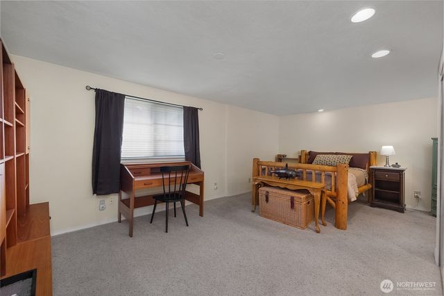 131 N Fairway Drive W, Hoodsport, WA 98548