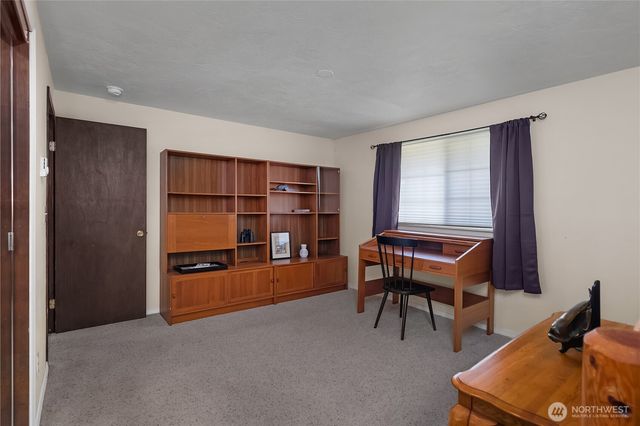 131 N Fairway Drive W, Hoodsport, WA 98548