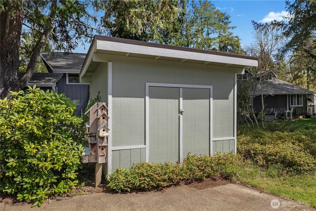 131 N Fairway Drive W, Hoodsport, WA 98548