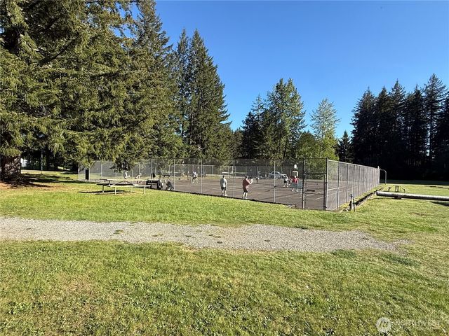 131 N Fairway Drive W, Hoodsport, WA 98548