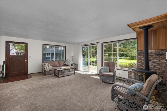 131 N Fairway Drive W, Hoodsport, WA 98548