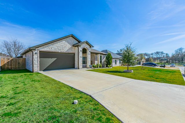 701 Juniper Drive, Troy, TX 76579