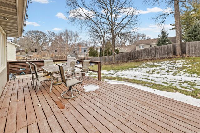 2680 Holly Lane N, Plymouth, MN 55447