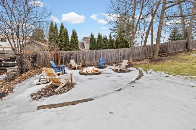 2680 Holly Lane N, Plymouth, MN 55447