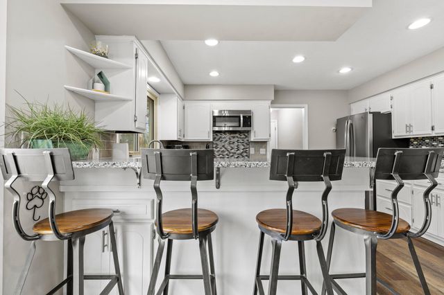 2680 Holly Lane N, Plymouth, MN 55447