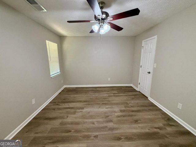 285 Lakeshore Drive, Stockbridge, GA 30281