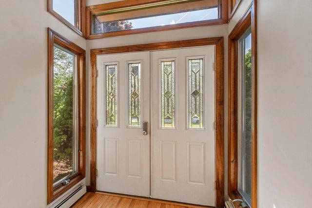 4 Douglas Avenue, Wilmington, MA 01887