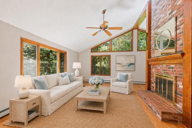 4 Douglas Avenue, Wilmington, MA 01887