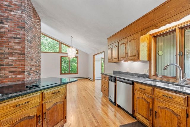4 Douglas Avenue, Wilmington, MA 01887