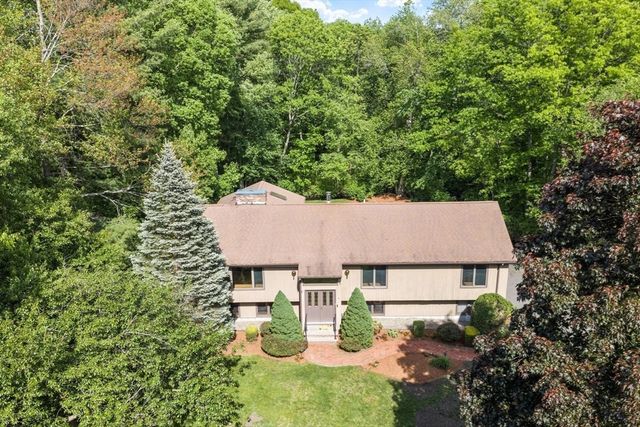 4 Douglas Avenue, Wilmington, MA 01887