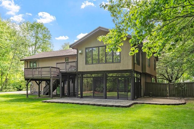 4 Douglas Avenue, Wilmington, MA 01887