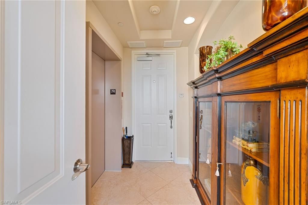 580 El Camino Real 3705, NAPLES, FL 34119 — photo 2