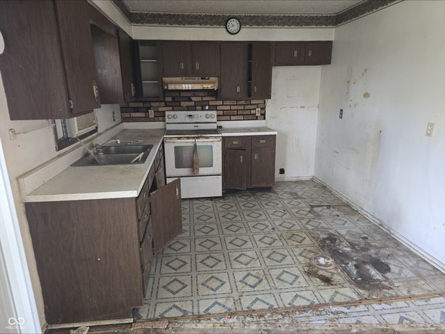 3368 W Serenity Parkway, Connersville, IN 47331