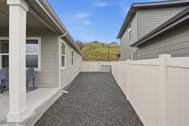 20659 E Valley Vista Dr, Liberty Lake, WA 99019