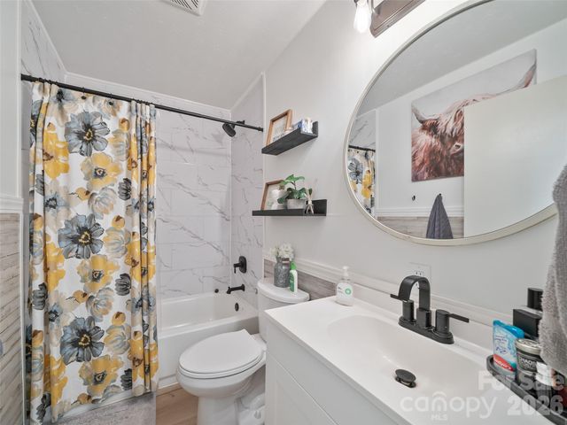 1030 Hughes Gap Road, Bakersville, NC 28705