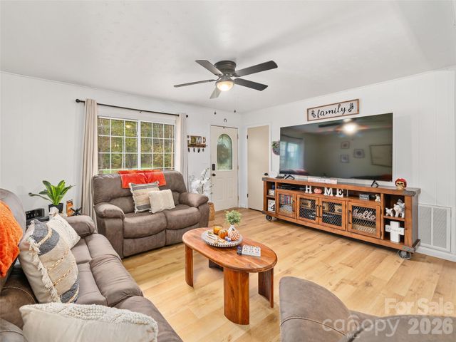 1030 Hughes Gap Road, Bakersville, NC 28705