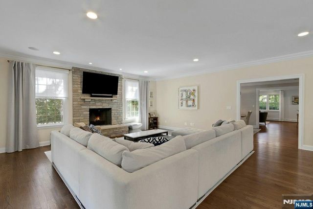 42 Warren Lane, Alpine, NJ 07620