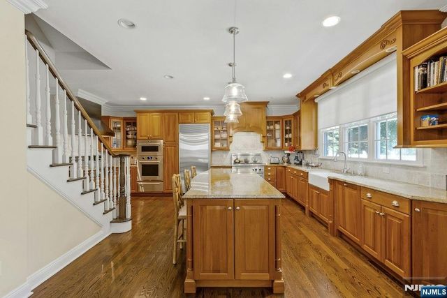 42 Warren Lane, Alpine, NJ 07620