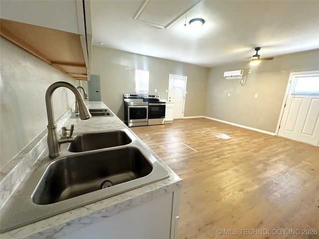 28 Country Club Drive, Canadian, OK 74425